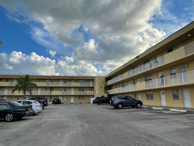 1300 NE 191st St A112, Miami, FL 33179