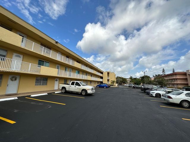 1300 NE 191st St A112, Miami, FL 33179