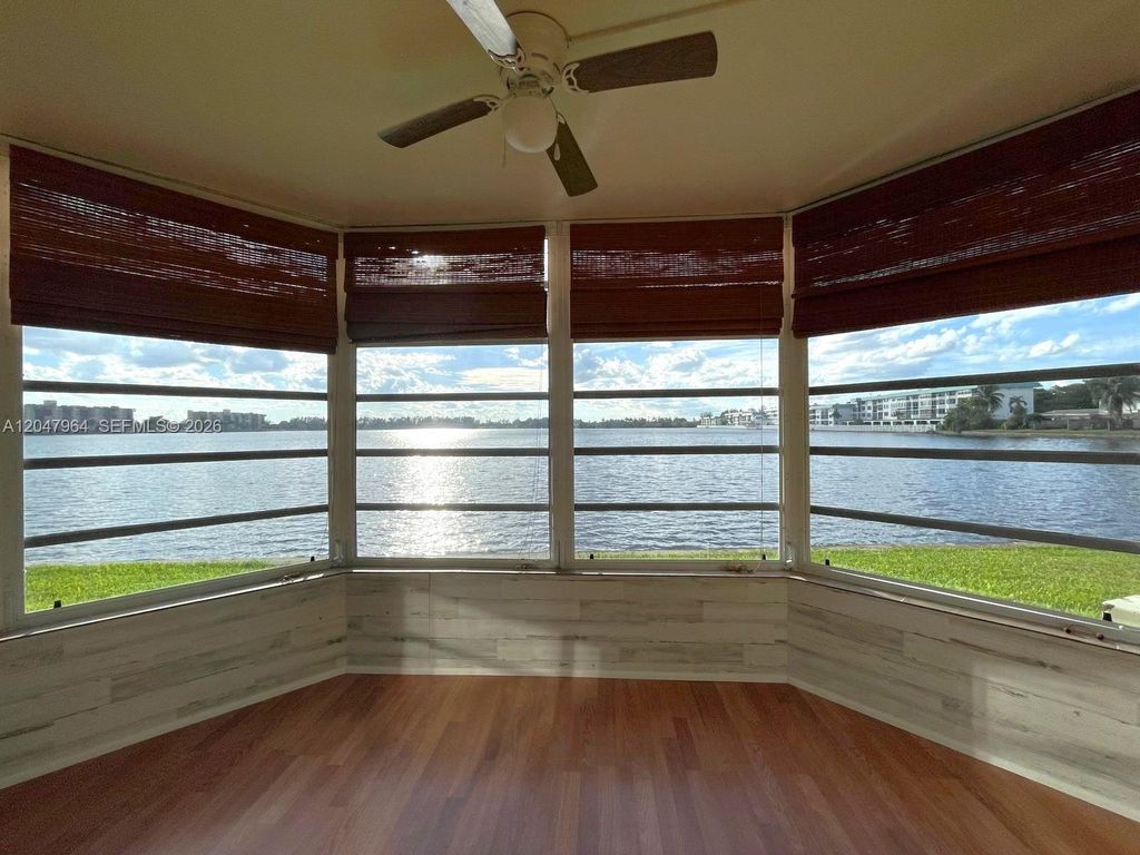 1300 NE 191st St A112, Miami, FL 33179