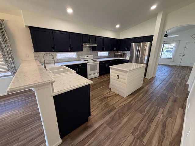 10044 E Osage Avenue, Mesa, AZ 85212