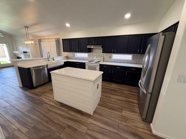 10044 E Osage Avenue, Mesa, AZ 85212