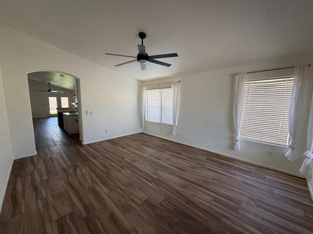 10044 E Osage Avenue, Mesa, AZ 85212