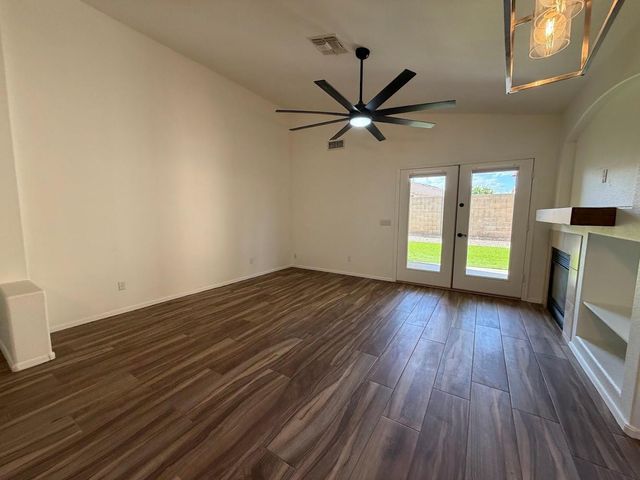 10044 E Osage Avenue, Mesa, AZ 85212