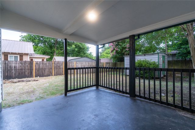 613 Houston Street, Sulphur Springs, TX 75482
