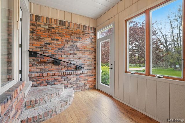 11221 Meadowood Drive, Brighton, MI 48114