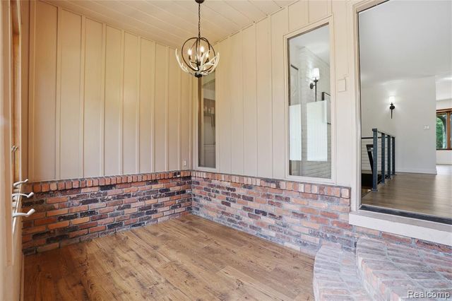11221 Meadowood Drive, Brighton, MI 48114
