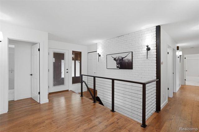 11221 Meadowood Drive, Brighton, MI 48114
