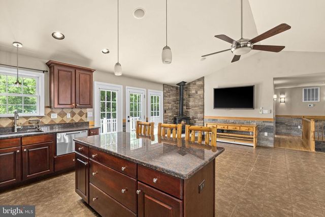 12615 POST OAK RD, Spotsylvania, VA 22551