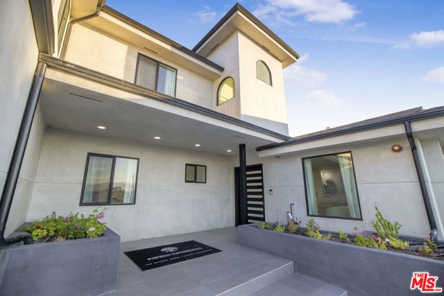 18202 Rancho Street, Tarzana (los Angeles), CA 91356