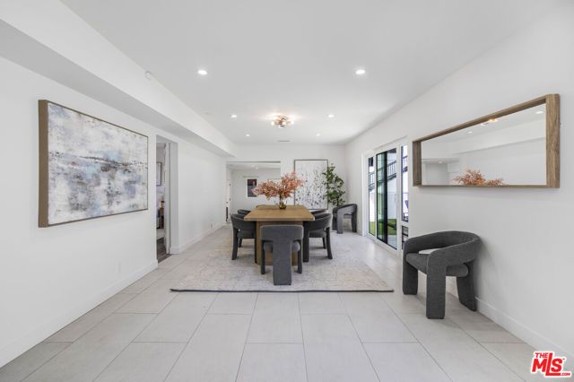 18202 Rancho Street, Tarzana (los Angeles), CA 91356