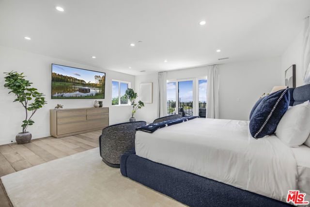 18202 Rancho Street, Tarzana (los Angeles), CA 91356