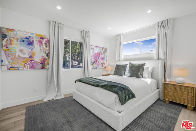 18202 Rancho Street, Tarzana (los Angeles), CA 91356