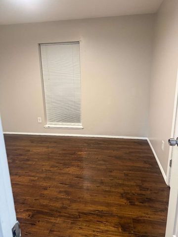 3938 University Drive, Garland, TX 75043