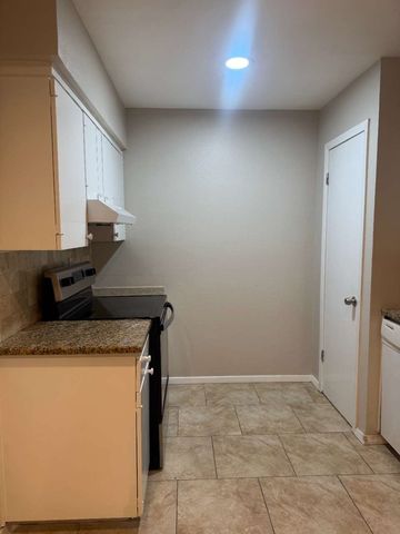 3938 University Drive, Garland, TX 75043