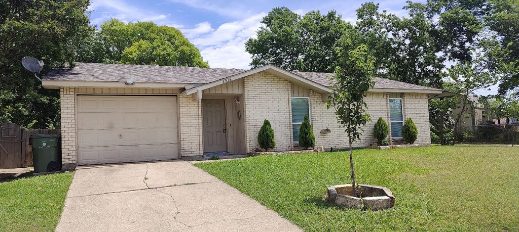 3938 University Drive, Garland, TX 75043