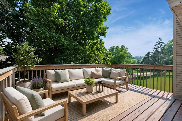 15481 Michele Lane, Eden Prairie, MN 55346