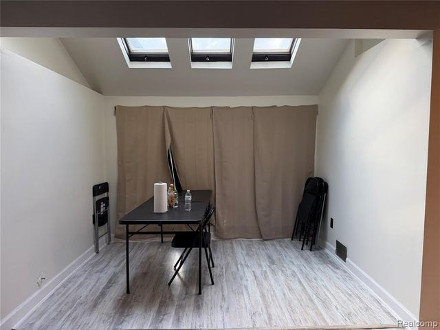 2620 Zinow Street, Hamtramck, MI 48212