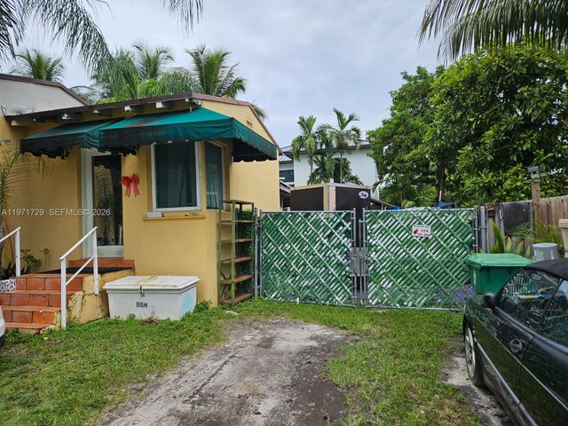 4021 SW 6th St, Miami, FL 33134