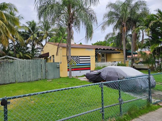 4021 SW 6th St, Miami, FL 33134