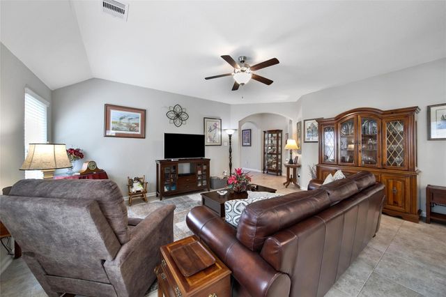 214 Pleasant Hill Way, Conroe, TX 77304