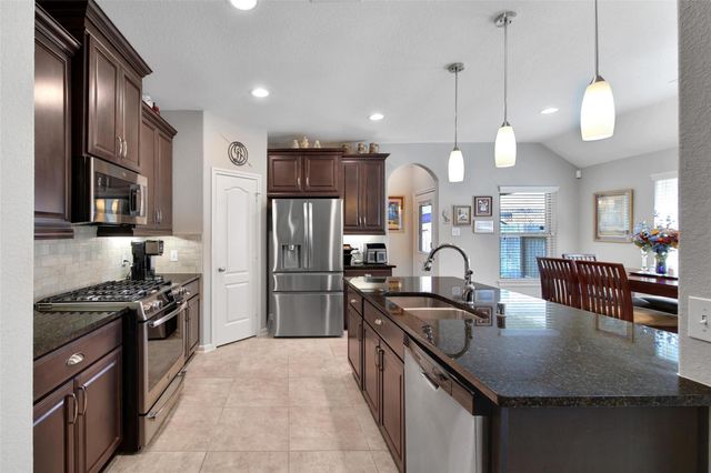 214 Pleasant Hill Way, Conroe, TX 77304