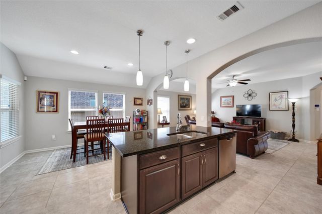 214 Pleasant Hill Way, Conroe, TX 77304