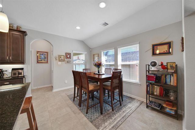 214 Pleasant Hill Way, Conroe, TX 77304