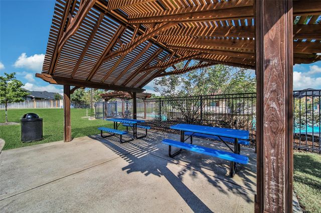 214 Pleasant Hill Way, Conroe, TX 77304