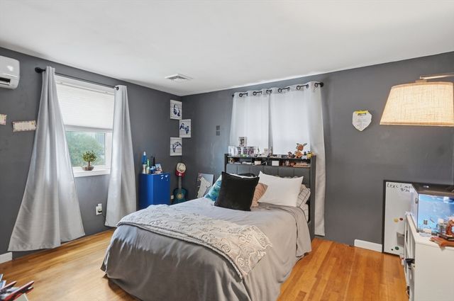 55 New Caster Drive, Lowell, MA 01854