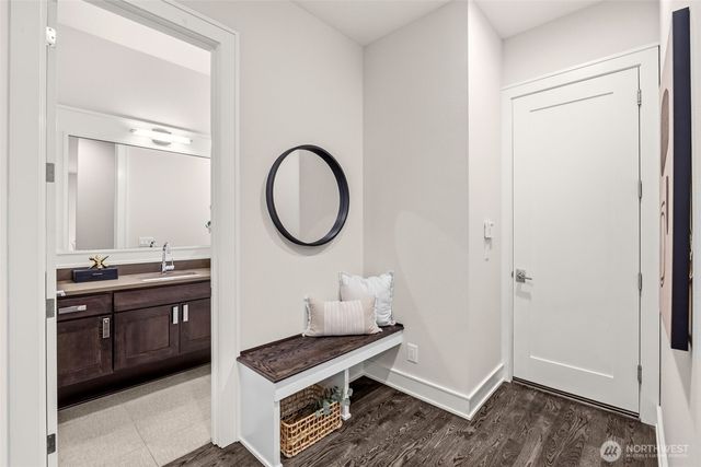 8431 SE 39th Street, Mercer Island, WA 98040