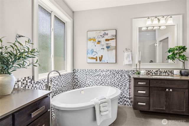 8431 SE 39th Street, Mercer Island, WA 98040