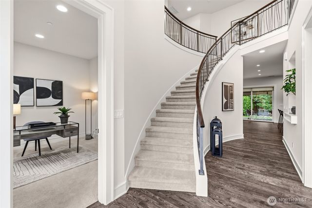 8431 SE 39th Street, Mercer Island, WA 98040