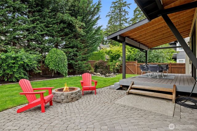 8431 SE 39th Street, Mercer Island, WA 98040