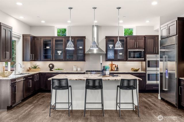 8431 SE 39th Street, Mercer Island, WA 98040