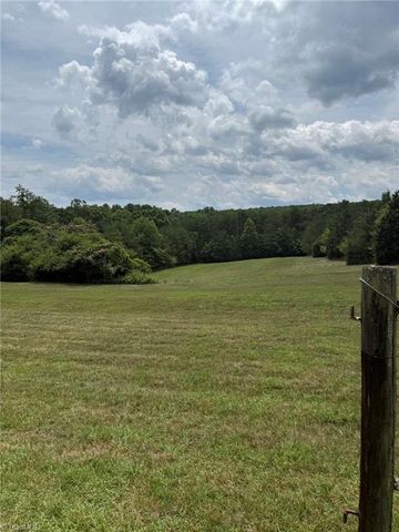 307 Valleygreen Trail, Pinnacle, NC 27043