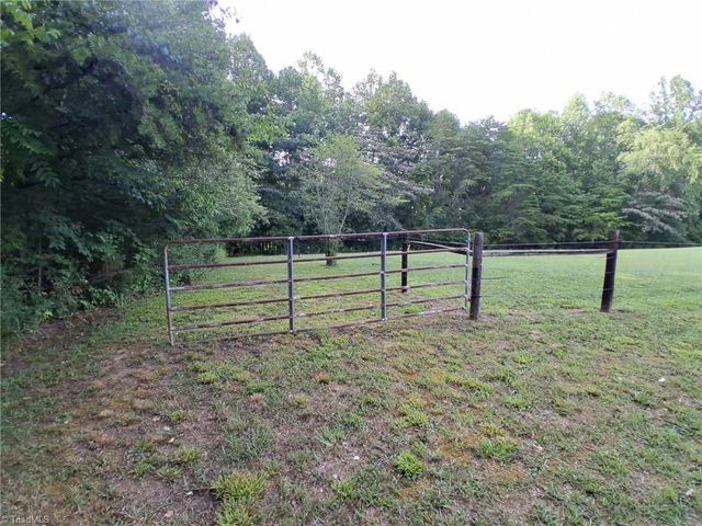 307 Valleygreen Trail, Pinnacle, NC 27043