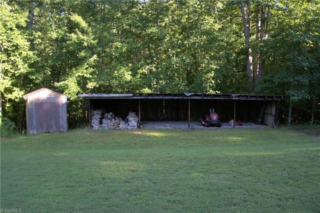 307 Valleygreen Trail, Pinnacle, NC 27043