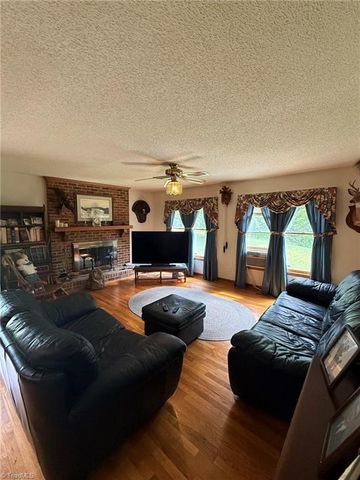 307 Valleygreen Trail, Pinnacle, NC 27043