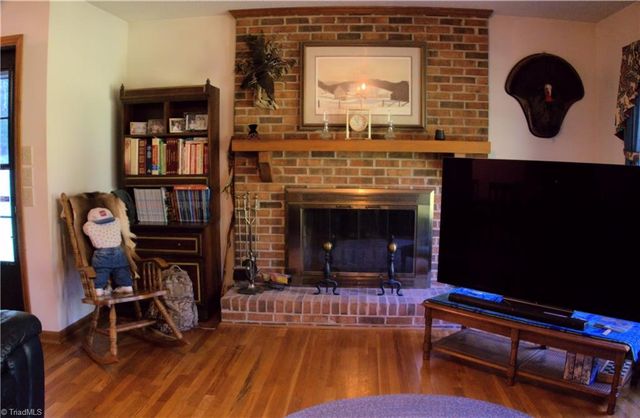 307 Valleygreen Trail, Pinnacle, NC 27043