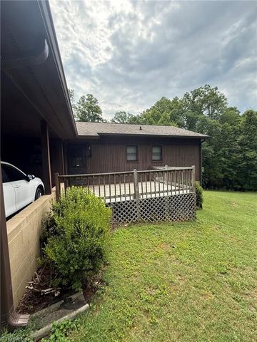 307 Valleygreen Trail, Pinnacle, NC 27043
