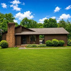 307 Valleygreen Trail, Pinnacle, NC 27043