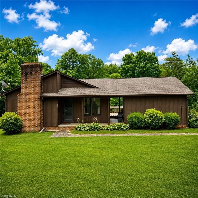 307 Valleygreen Trail, Pinnacle, NC 27043