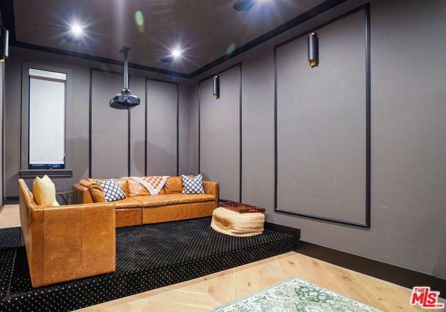 4145 Tujunga Avenue, Los Angeles, CA 91604