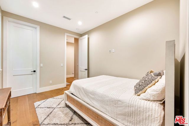 4145 Tujunga Avenue, Los Angeles, CA 91604