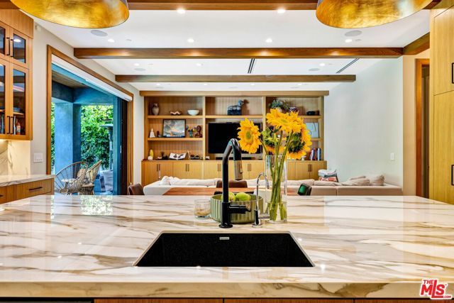 4145 Tujunga Avenue, Los Angeles, CA 91604