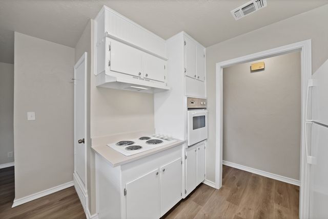 502 Pinebluff Drive, Lewisville, TX 75067