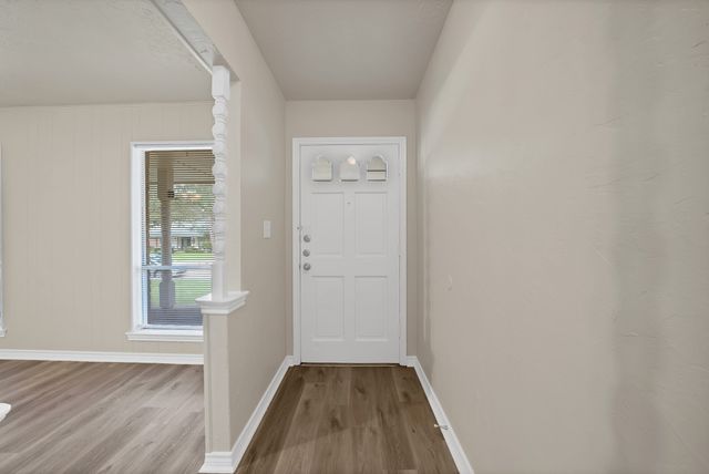 502 Pinebluff Drive, Lewisville, TX 75067