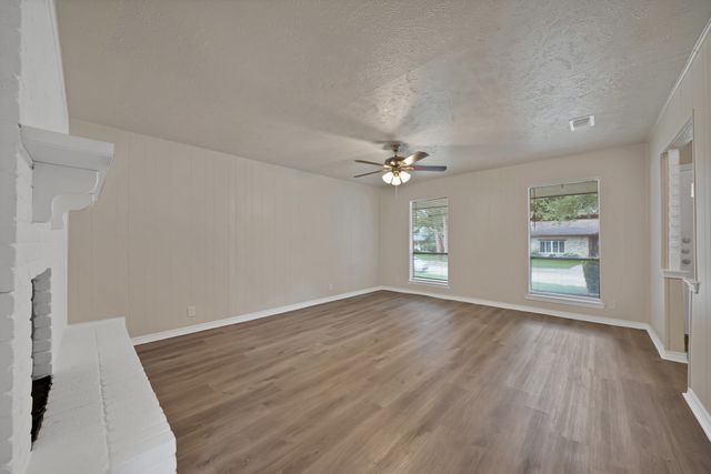 502 Pinebluff Drive, Lewisville, TX 75067
