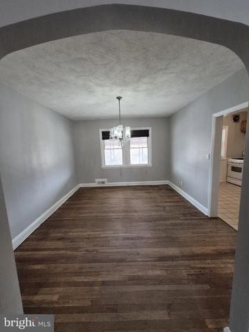 4905 BRIARCLIFT RD, Baltimore, MD 21229