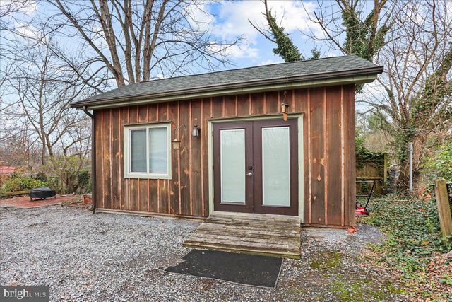 8709 SHEPHERDSTOWN PIKE, Shepherdstown, WV 25443